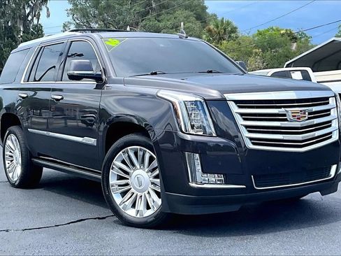 Used 2016 Cadillac Escalade Platinum AWD/4WD image 2
