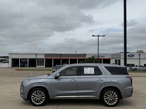 Used 2020 Hyundai Palisade Limited FWD image 3