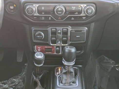 Used 2023 Jeep Gladiator Mojave w/ Trailer Tow Package AWD/4WD image 19