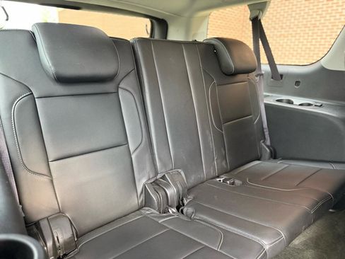 Used 2015 Chevrolet Suburban LT image 39