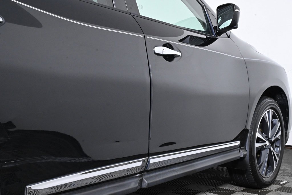 Used 2020 Nissan Pathfinder Platinum AWD/4WD image 10