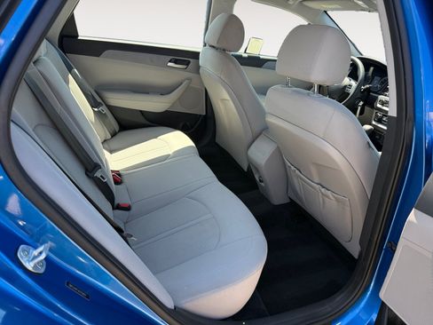 Used 2018 Hyundai Sonata SE FWD image 17