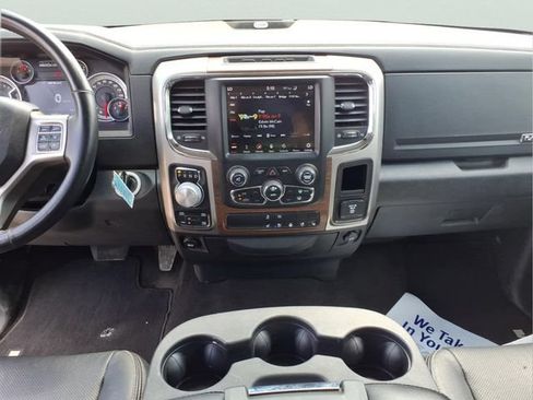 Used 2018 RAM 1500 Laramie AWD/4WD image 12