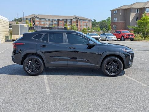 Used 2024 Chevrolet Trax ACTIV w/ Driver Confidence Package image 4
