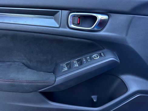 Used 2023 Honda Civic Type R image 11