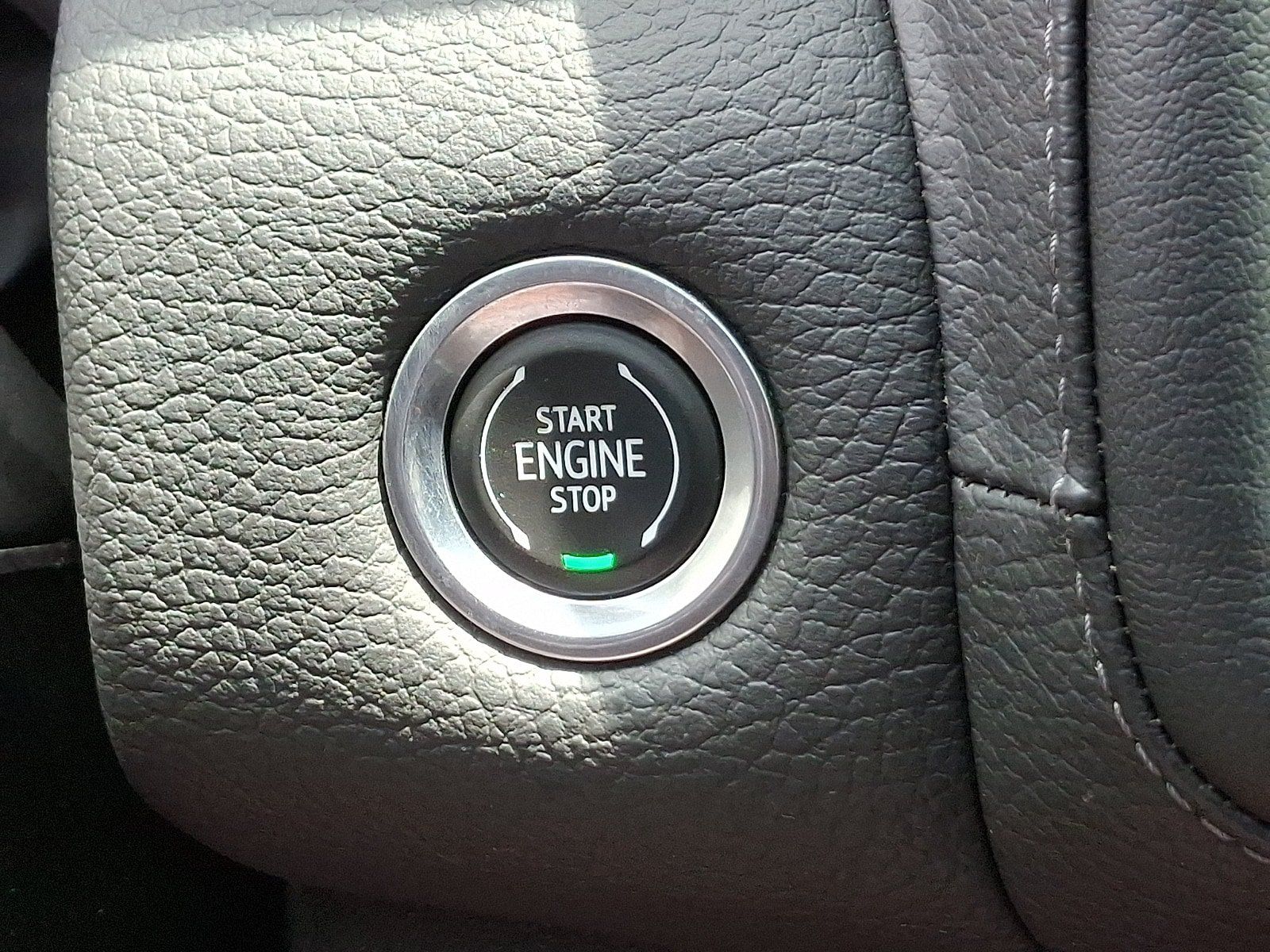 Used 2022 GMC Yukon XL Denali w/ Max Trailering Package AWD/4WD image 26
