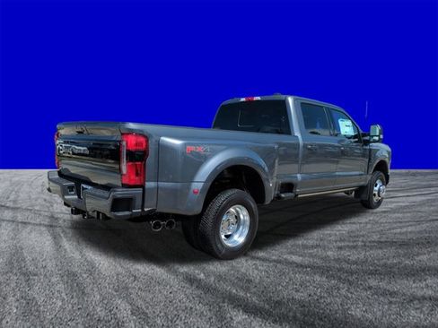 New 2025 Ford F350 Platinum w/ FX4 Off-Road Package image 4
