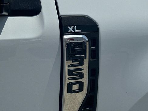 New 2025 Ford F350 XL w/ XL Chrome Package image 28