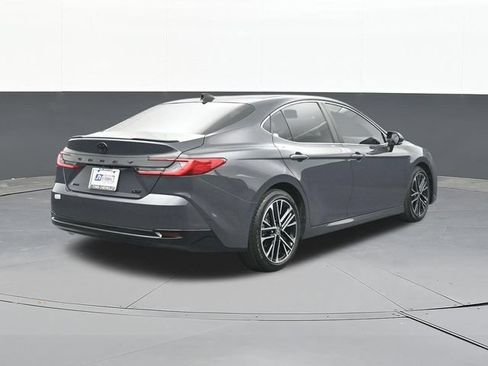 Used 2025 Toyota Camry XLE w/ Premium Package FWD image 16