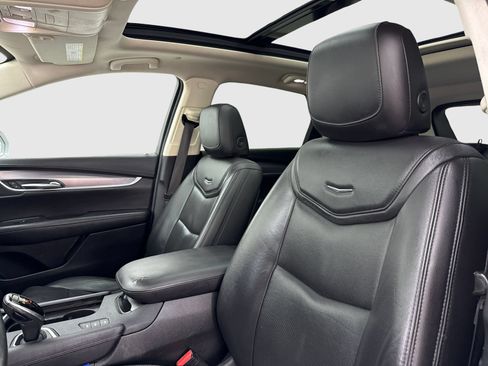 Used 2019 Cadillac XT5 Premium Luxury AWD/4WD image 15