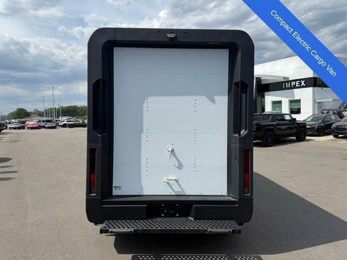 Used 2024 Chevrolet Brightdrop 400 w/ Commercial Equipment Package AWD/4WD image 8