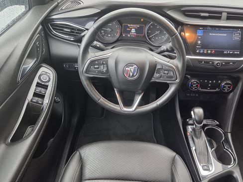 Used 2023 Buick Encore GX Essence w/ Experience Buick Package image 5