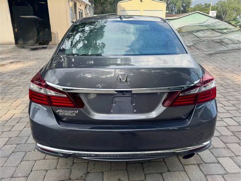 Used 2017 Honda Accord EX-L image 4