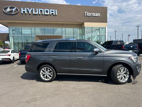Used 2019 Ford Expedition Platinum RWD image 8