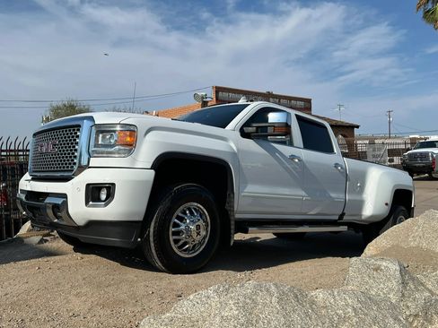 Used 2017 GMC Sierra 3500 Denali w/ Duramax Plus Package AWD/4WD image 2