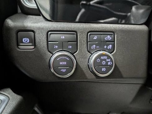 Used 2025 GMC Sierra 2500 SLE w/ SLE Value Package; image 24