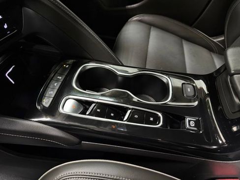 Used 2023 Buick Envision Essence image 20