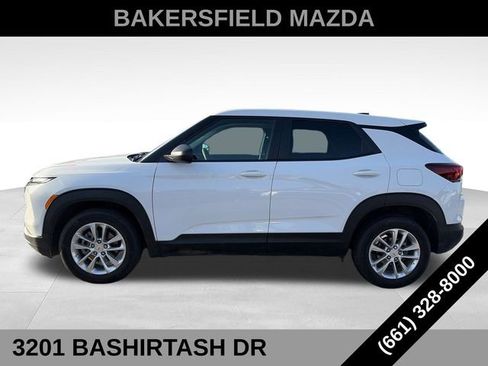 Used 2025 Chevrolet TrailBlazer LS w/ LS Convenience Package FWD image 2