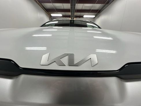 Used 2023 Kia Sportage EX image 30