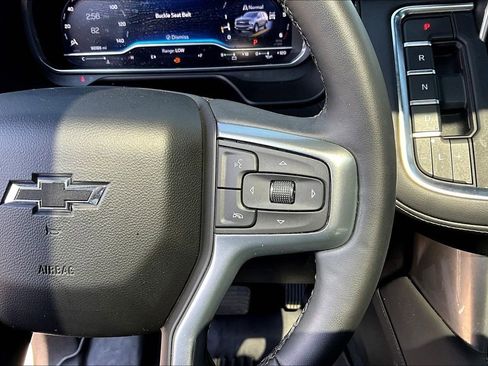 Used 2023 Chevrolet Tahoe Z71 w/ Luxury Package AWD/4WD image 12