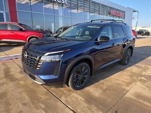 New 2026 Nissan Pathfinder SL w/ SL Premium Package FWD image 1