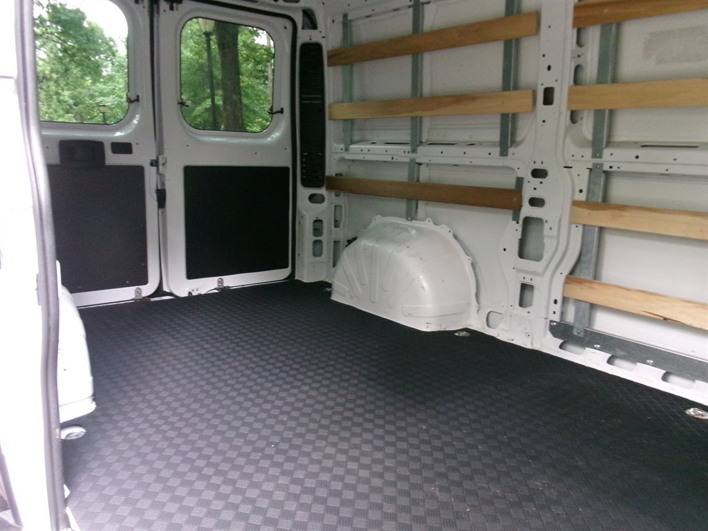 Used 2025 RAM ProMaster 2500 w/ U-Haul Equipment Group FWD image 30