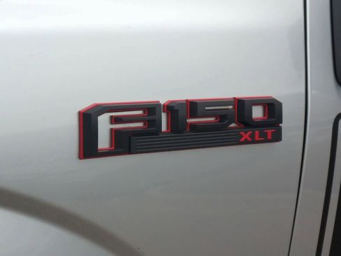 Used 2017 Ford F150 XLT w/ Equipment Group 302A Luxury AWD/4WD image 13