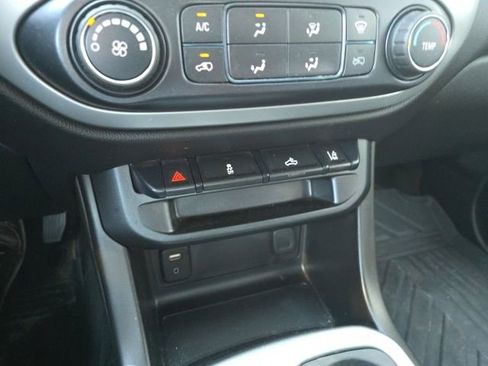 Used 2018 Chevrolet Colorado LT w/ Safety Package image 17