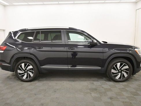 Used 2025 Volkswagen Atlas SEL image 9