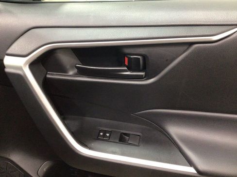 Used 2024 Toyota RAV4 LE image 31