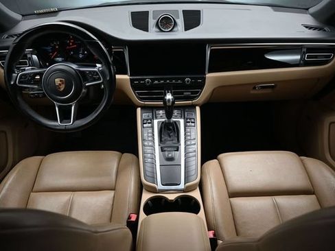 Used 2019 Porsche Macan AWD/4WD image 11