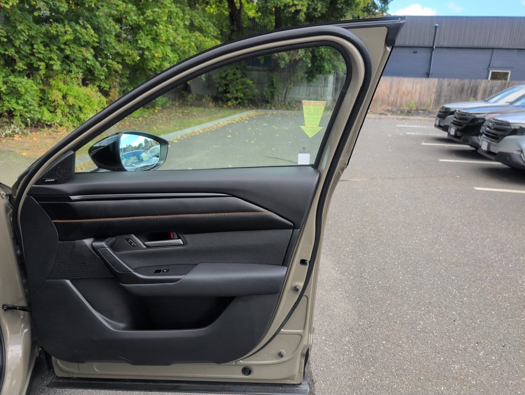 Used 2025 MAZDA CX-50 AWD 2.5 Turbo w/ Premium Pkg image 38