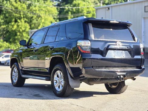 Used 2016 Toyota 4Runner SR5 AWD/4WD image 4