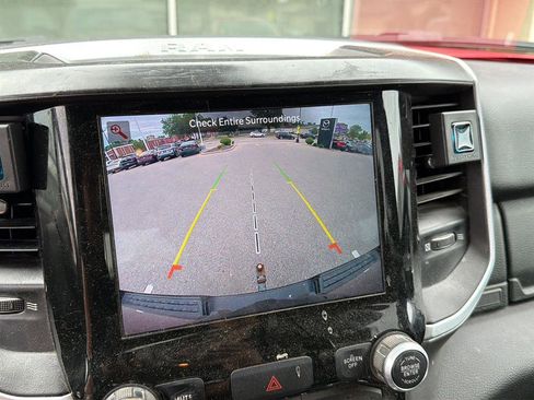 Used 2022 RAM 1500 Big Horn AWD/4WD image 16
