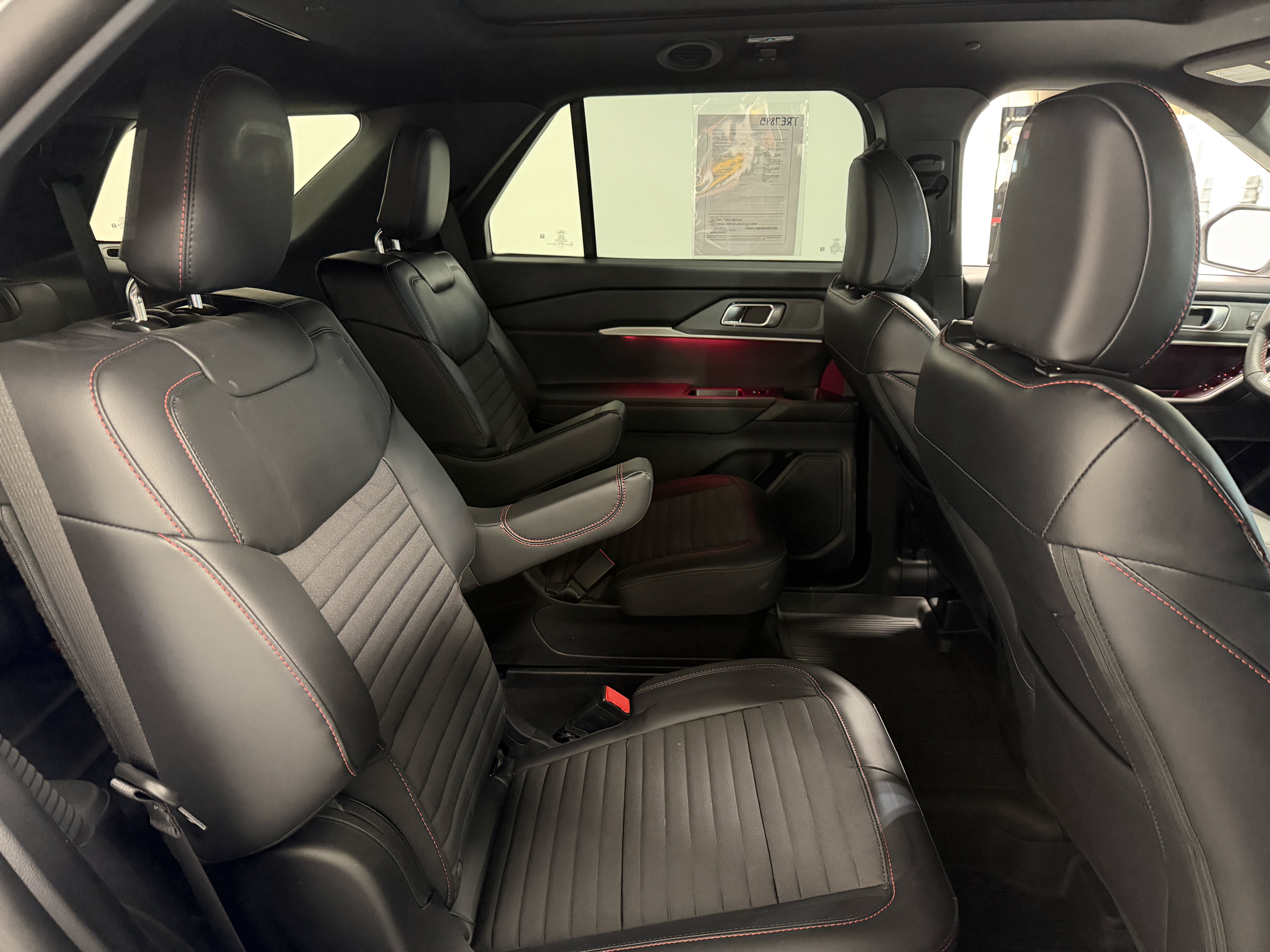 Used 2026 Ford Explorer ST-Line w/ ST-Line Street Pack AWD/4WD image 22
