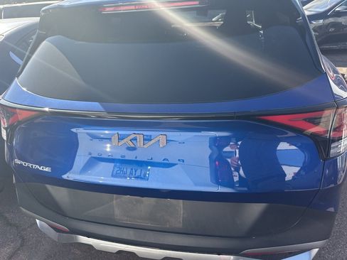 Used 2023 Kia Sportage EX image 7