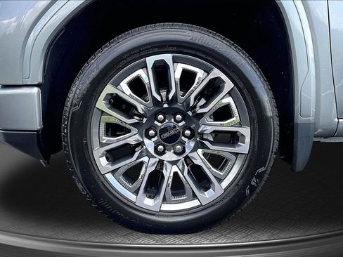 Used 2024 GMC Sierra 1500 Denali Ultimate AWD/4WD image 11