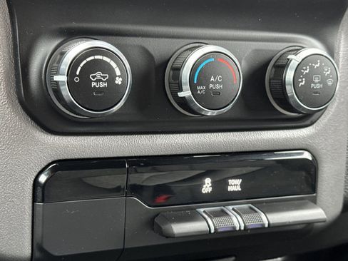 Used 2021 RAM 1500 Big Horn image 16