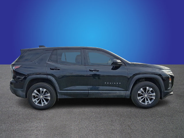 New 2023 Chevrolet Equinox LT w/ Driver Convenience Package AWD/4WD image 3