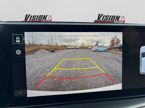 Certified 2025 Kia Sorento S image 28