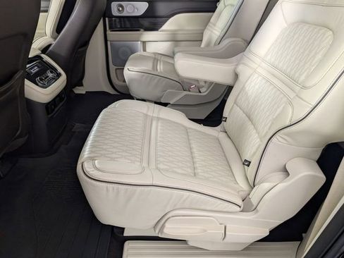 Used 2021 Lincoln Navigator L Black Label image 28