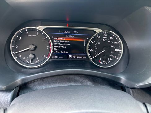 Used 2025 Nissan Sentra SV FWD image 35