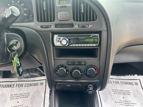 Used 2005 Hyundai Elantra GLS FWD image 18