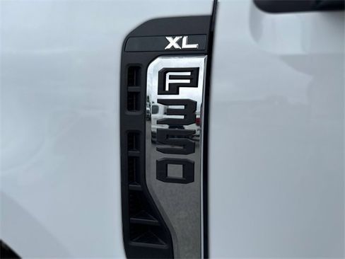New 2025 Ford F350 XL w/ XL Chrome Package image 11