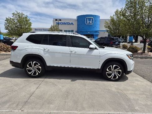 Used 2023 Volkswagen Atlas SEL AWD/4WD image 11
