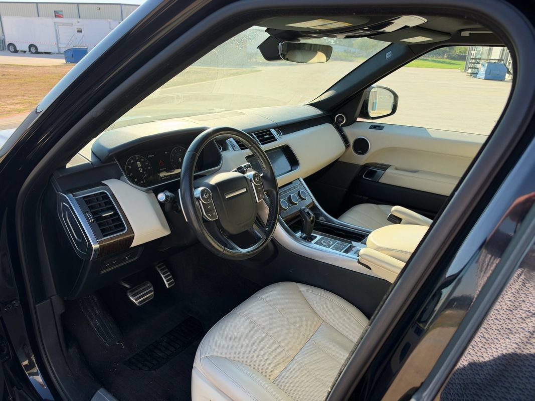 Used 2017 Land Rover Range Rover Sport AWD/4WD image 8