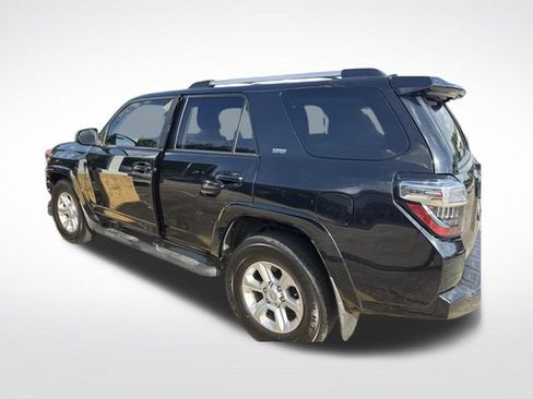 Used 2022 Toyota 4Runner SR5 RWD image 3