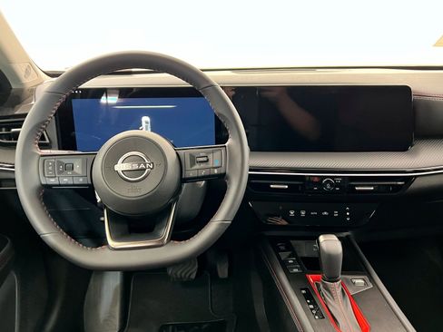 New 2025 Nissan Kicks SR image 12