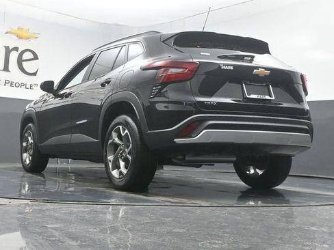 New 2026 Chevrolet Trax LT image 5