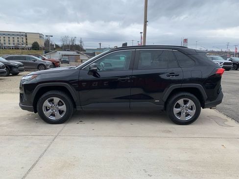 Used 2022 Toyota RAV4 XLE image 34